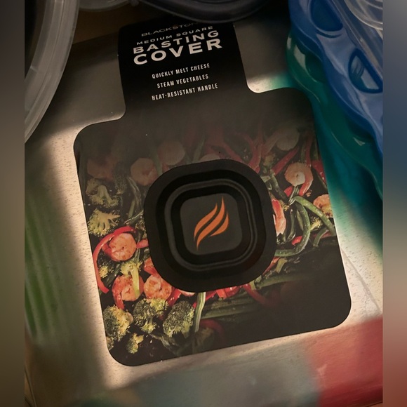 Blackstone Silver Griddle Cover with Black Handle - Picture 5 of 6